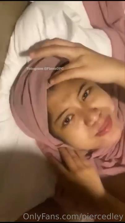 Hijab Ngewe Enjoy Kebangetan Nyembur Di Mulutnya
