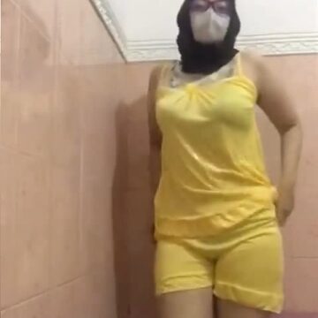 Jilbab Baju Kuning Bugil Show Bodi Sempurna