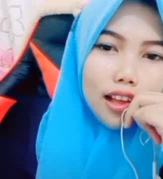 Jilbab Biru Omek Live Buka Baju