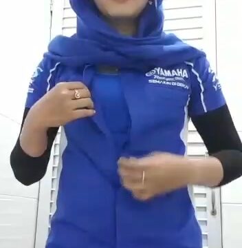 Karyawati Yamaha Cantik Jilbaber Colmek Mas Bro