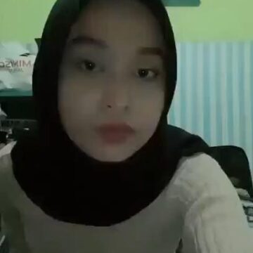 Mahasiswi Hijab Live Bugil Hot