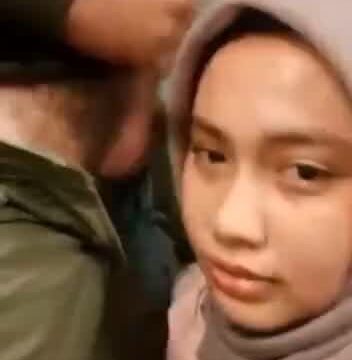 Mbak Jilbab Minta Nyepong Pengen Crotin Di Muka