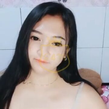 Ranny Cantik Nungging dan Omek Ngangkang