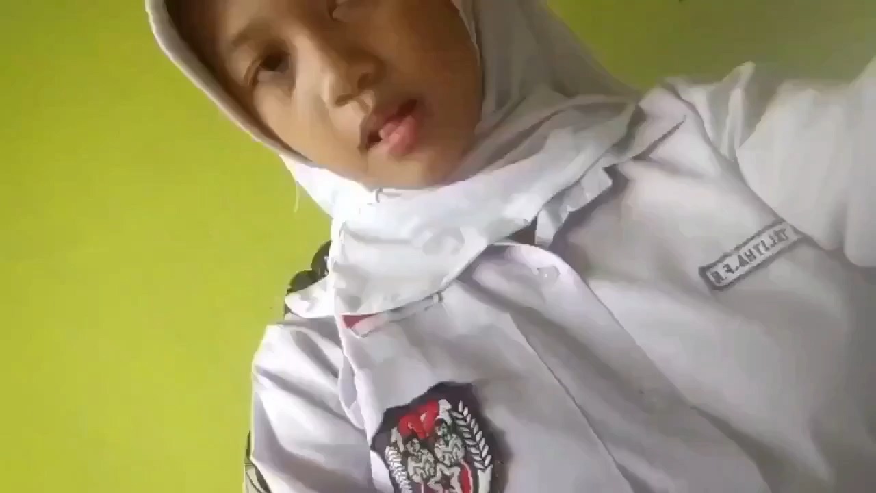 Selfie Pelajar SMP Pamer Nenen Depan Kamera