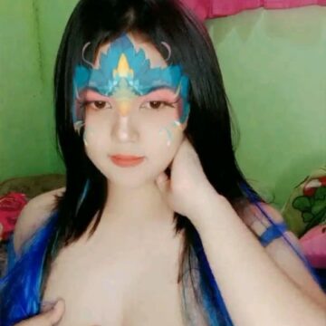 Sheliia Cantik Pamer Uting Gemesin