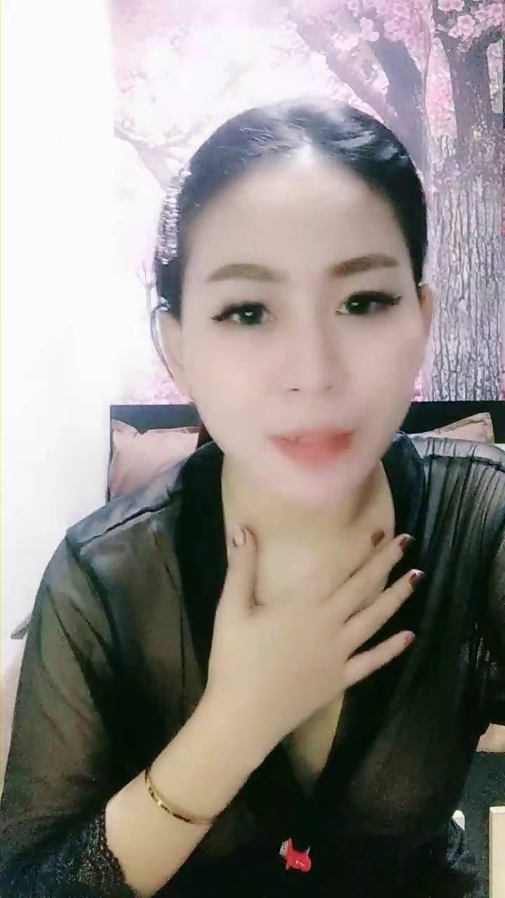 Sheruni Show Meki Sambil Goyang Lincah