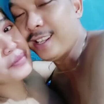 TIA dan Suami Live Ngewe Sama-sama Hyper Sex