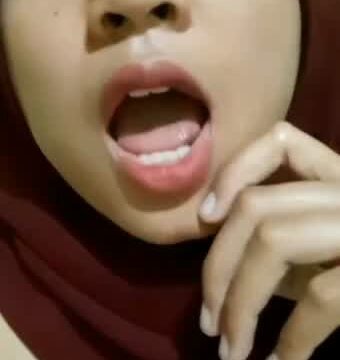 VCS Jilbab Cute Kocok Memek