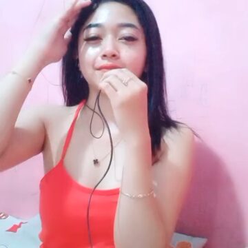 Si Cantik Baju Merah Live Bugil Pamer Memek