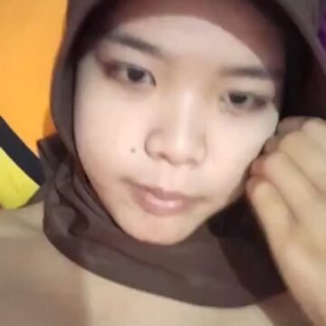 Ngewe Cewek Jilbab Meki Sempit Pake Pelumas