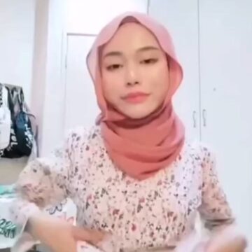 Ukhti Hijab Pink Suka Colmek