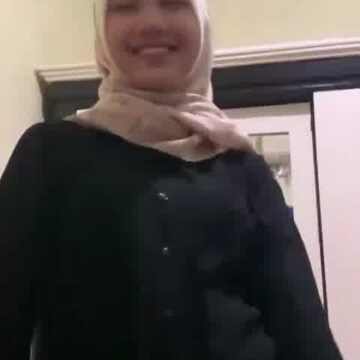 Liburan Ngentot Pacar Jilbab Cantik